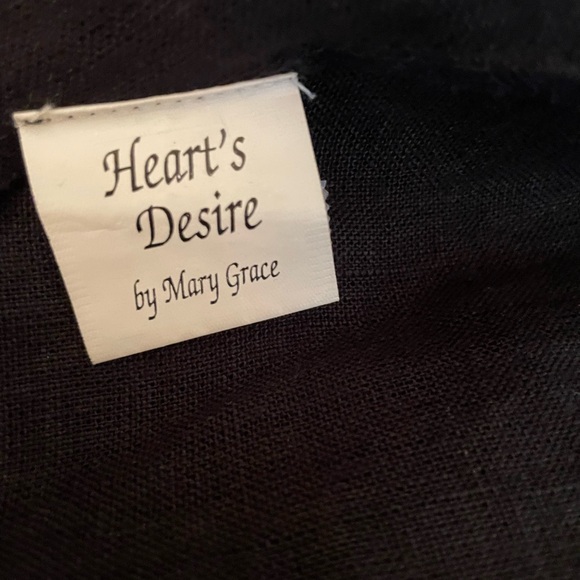 Heart’s Desire by Mary Grace 100% Linen with Embroidery Black Tunic - Picture 6 of 7